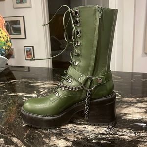 Camila boot in khaki! Dundas x Revolve Size 7.